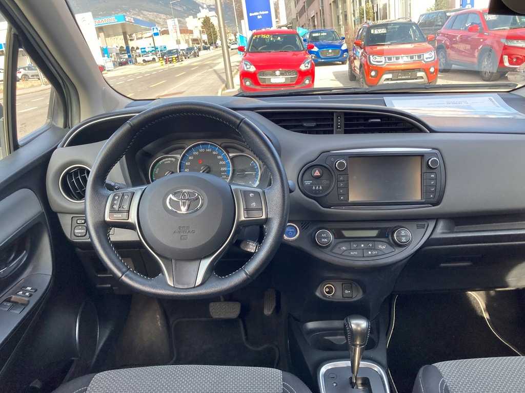 Toyota  1.5 VVT-i Hybrid Luna e-CVT